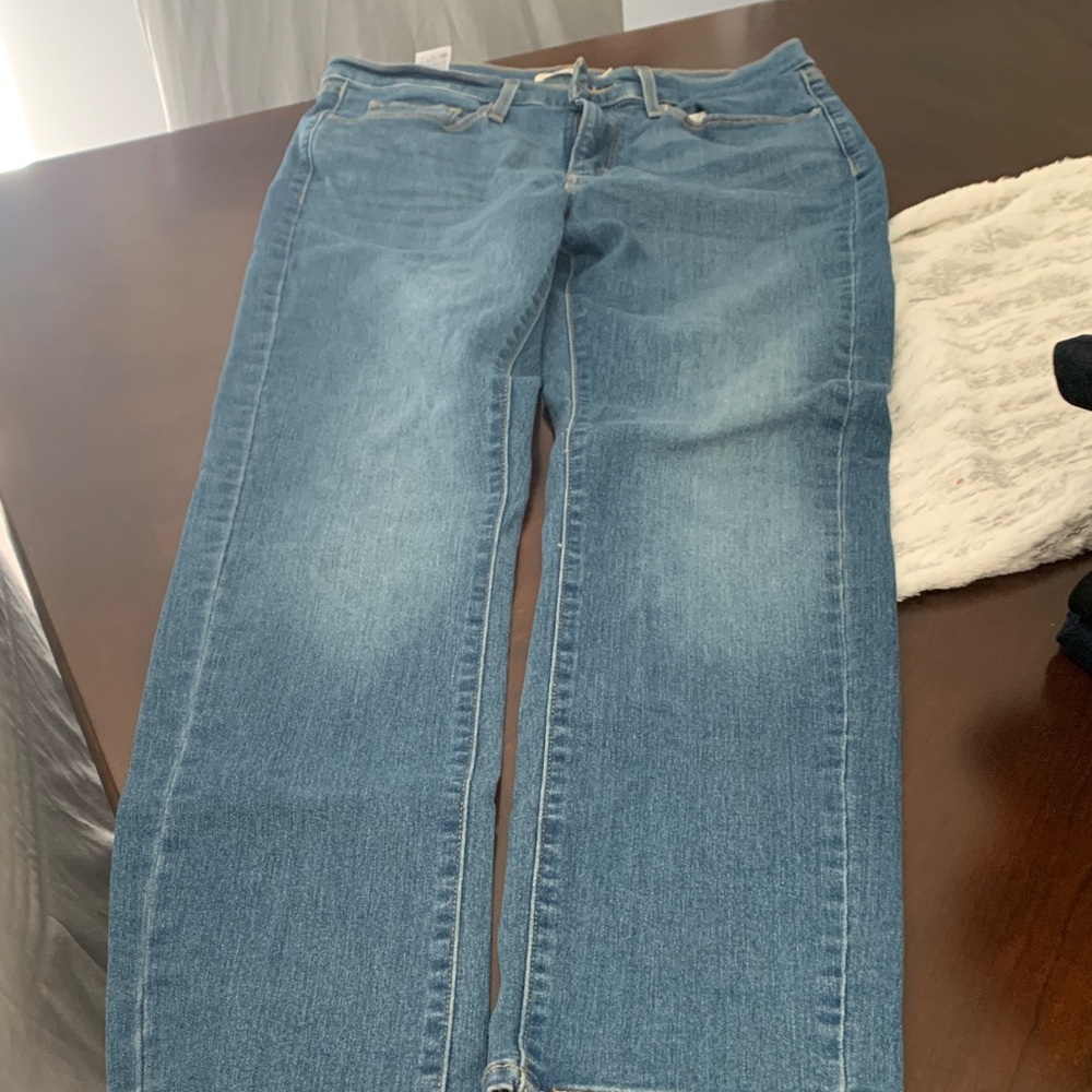 Levi's Women's Light Blue Straight-Leg Jeans